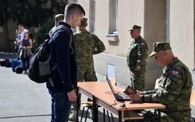 Na dragovoljno vojno osposobljavanje u vojarnu u Požegi stigao novi naraštaj ročnika i ročnica - 239 mladića i djevojaka iz svih krajeva Hrvatske