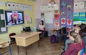 Posjet Crvenih Nosova požeškoj OŠ Julija Kempfa s predstavom Karavan Orkestar