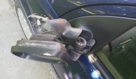 Nepoznati vozač u Kaptolu okrznuo automobil 32-godišnje vozačice u mimoilaženju i pobjegao