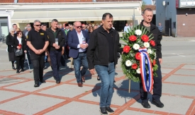 Obilježena 30. godišnjica VRO Bljesak a za poginule hrvatske branitelje položeni vijenci i svijeće uz spomenik 123. brigade HV