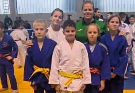 Džudaši JK &quot;Jigoro&quot; iz Jakšića na Međunarodnom turniru u Laktašima osvojili 6 medalja i 2 pehara
