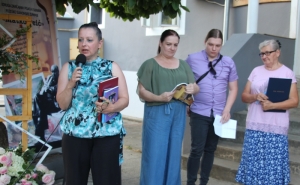 Požeško kulturno ljeto i "Poezija u dvorištu" članova Udruge "Matko Peić" i pjesnika iz Rešetara