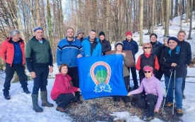 Članovi HPD-a Sokolovac Požega odali počast braniteljima na Memorijalnom planinarskom pohodu na Anđinu baraku
