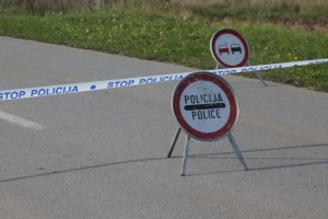 Prometna u Nurkovcu na mostu u kojoj je sudjelovalo 5 vozila te još 3 prometne nesreće sa kojih su 2 vozača pobjegla