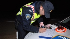 Sudar dva automobila u požeškoj Industrijskoj ulici i bijeg nakon prometne nesreće u Pakracu