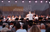Završni koncert polaznika 2. Ljetnog tamburaškog kampa ispunio Trg bećarca u Pleternici