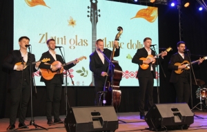 Pobjednik na 50. jubilarnom "Zlatnom glasu Zlatne doline" je pjesma TS "Astal" iz Požege i skladba "Ne sekiraj se"