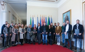 Mladim obiteljima s područja Požeško-slavonske županije uručeni ugovori potpore za rješavanje stambenog pitanja