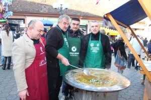 Tisuću radosti za građane Požege – 1.000 porcija pečenih ribica