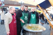 Tisuću radosti za građane Požege – 1.000 porcija pečenih ribica
