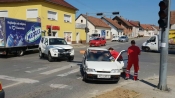 Dvije osobe ozlijeđene u izravnom sudaru: “Izletio je bez zaustavljanja”