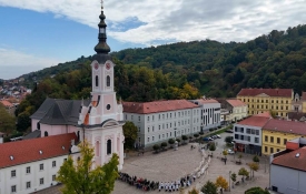 Svetkovina sv. Terezije Avilske, zaštitnice grada Požege i požeške katedrale proslavljena procesijom i euharistijskim slavljem