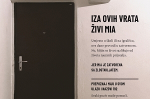 Iza ovih vrata živi Mia