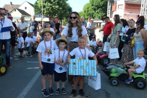 18. "Festival graševine" uz vinske radionice, salon vina, sajam, utrke traktora, vinski maraton i vinsku alku nudio i odličnu zabavu uz Barune i Magazin