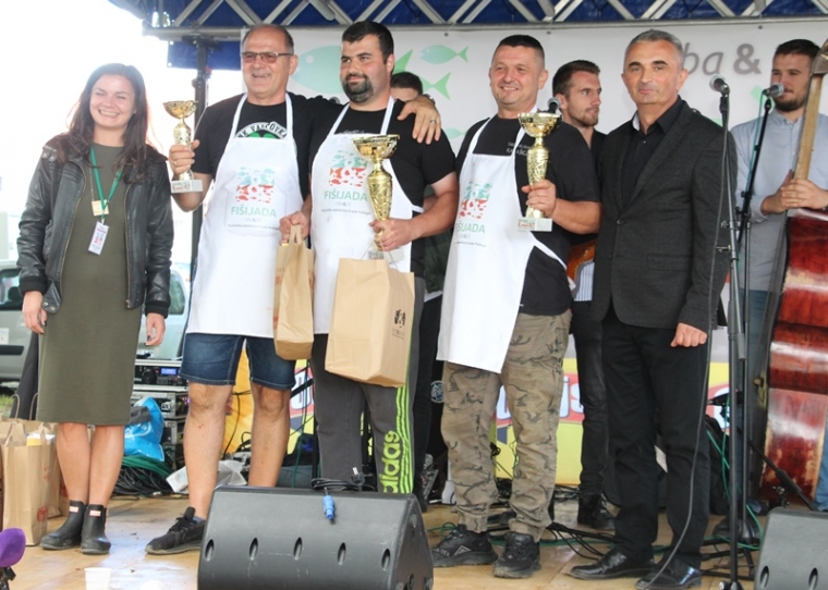 Pobjednici 26. Požeške Fišijade Zvonimir Fekete iz Viljeva i Boris Loredan iz Petrijevaca