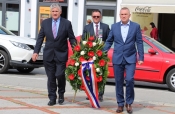 Požeško-slavonski župan Alojz Tomašević položio vijenac povodom Spomen dana - Dana neovisnosti RH