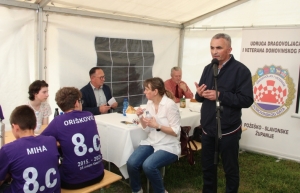 Terensko predavanje "Sat istine" o Domovinskom ratu na Sokolovcu za učenike 8. razreda OŠ i grah u prirodi