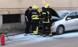 Došlo je do samozapaljenja osobnog automobila na parkiralištu