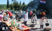 Pripremali gulaš od veprovine u kotliću
