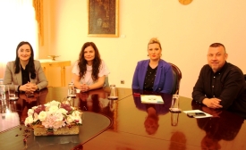 Na Veliki petak 18. travnja pržene girice u pješačkoj zoni za građane uz Uskršnji dvodnevni sajam, radionice i predstave za djecu