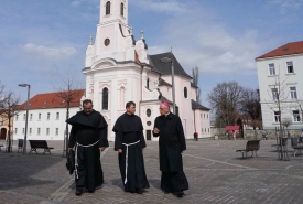 Novoimenovani požeški biskup Ivo Martinović u prvom pohodu Požeškoj biskupiji