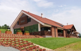 Svečano otvorena &quot;Slavonska kuća Vinkomir&quot; Kutjeva d.d.  - okruženi vinogradima uživate u delicijama i premium vinima