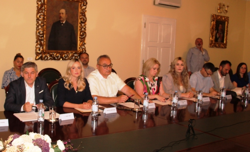 Da li gradonačelnik obrazuje poskupljenjem odvoza otpada - poskupljenje od 37 % je samo odgojna mjera