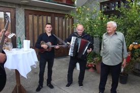 Vinska legenda Ivo Enjingi proslavio u krugu prijatelja i vinoljubaca svoj 84. rođendan