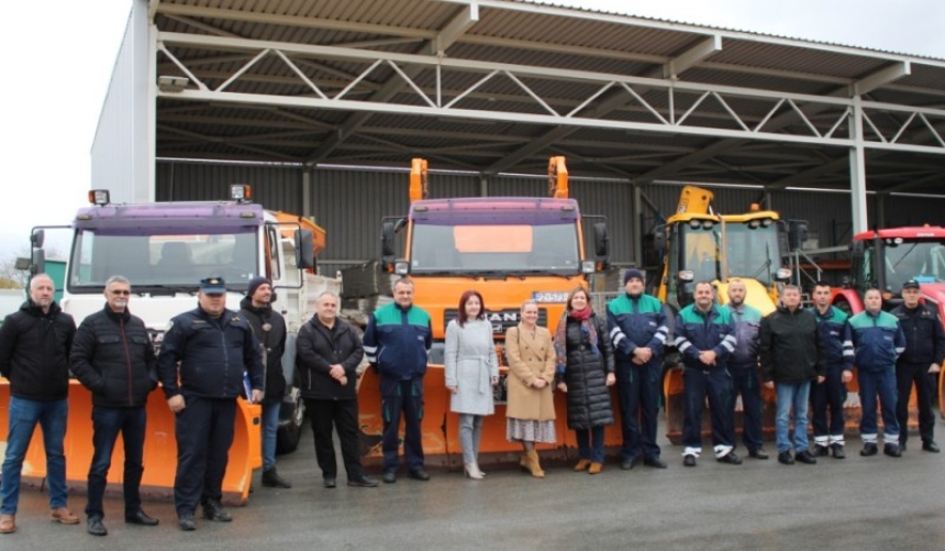 Meteorolozi najavljuju snijeg a zimska služba Komunalca Požega iskazala spremnost za intervencije na području grada Požege