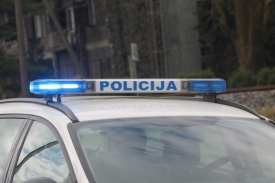 Prije stjecanja prava na upravljanje i za vrijeme dok mu je izrečena zaštitna mjera te pod utjecajem alkohola od 0,91 promil upravljao osobnim automobilom