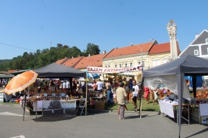 Najavljen jubilarni 20. "Sajam antikviteta" na Trgu sv. Trojstva u subotu 31. kolovoza i 12. "Oldtimer Show Trophy Zlatnom dolinom"