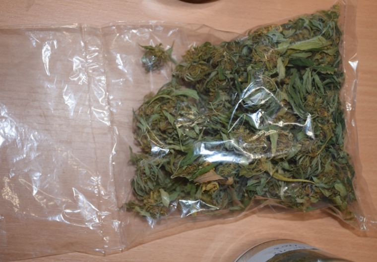U pretrazi kod 22-godišnjaka u Pleternici pronađena marihuana i sitno rezani duhan