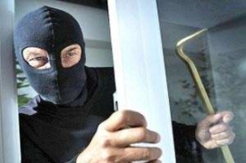 Nepoznati provalnik provalio u garažu i otuđio kosilicu u vlasništvu 60-godišnjaka