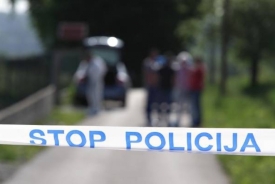 18-godišnjak u Kutjevu dolaskom do raskrižja u skretanju izgubio nadzor nad automobilom udara u bankinu i prometni znak - pobjegao je