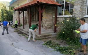 HPD "Sokolovac" organizirao radnu akcija na uređenju Planinarskog doma Lapjak i okoliša
