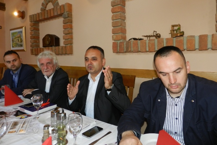 Tonemo sve dublje i dublje, no mi nismo svi isti