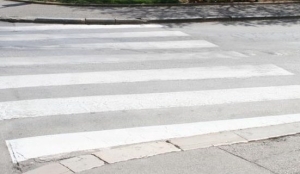 41-godišnja vozačica na pješačkom prijelazu udarila u dijete koje je teško ozlijeđeno a zabilježen je i jedan bijeg s prometne nesreće