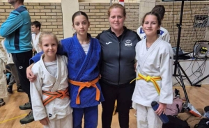 Judo klub &quot;Jigoro&quot; iz Jakšića na Međunarodnom judo turniru u Bečeju s tri natjecateljice osvaja tri medalje