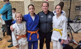Judo klub &quot;Jigoro&quot; iz Jakšića na Međunarodnom judo turniru u Bečeju s tri natjecateljice osvaja tri medalje