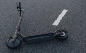 Vozeći električni romobil 17-godišnjak je izgubio kontrolu i pao na nogostup - nije imao kacigu pa je zadobio teške ozljede