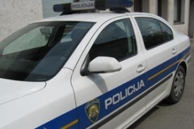 43-godišnjak vozio teretni automobil sa isteklom prometnom dozvolom kroz Osječku ulicu - zapeo za drugi teretni automobil i pobjegao