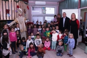 Sveti Nikola posjetio dječje vrtiće u gradu Požegi
