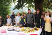 Miris pečenih kestena uz zvuk tamburice na Kestenijadi u Kempfu