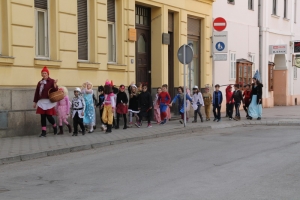 Stotine maškarane djece na Požeškom maskenbalu