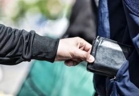 64-godišnjak prijavio da mu je u Požegi netko otuđio novčanik s novcem i bankovnim karticama