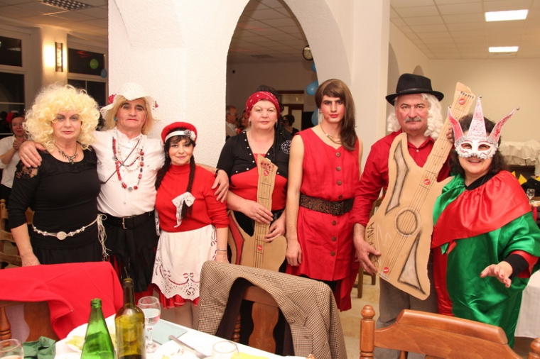 Pod maskama u veličkom Lapjaku