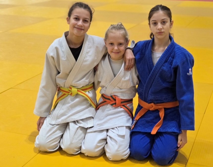 Judo klub "Jigoro" Jakšić sa tri natjecateljice na Međunarodnom turniru "Borsa Open" u Mostaru i osvojio zlatnu medalju
