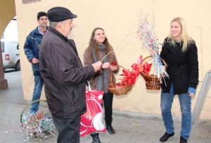 Velikim sugrađanima šibe a malima slatkiše