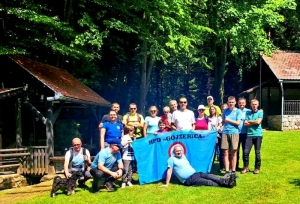 HPD "Gojzerica" na izletu po Papuku kojeg su nazvali "Papukarenje"