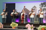 Na „Zlatni glas zlatne doline“ dolaze Ličani, Hercegovci,  Podravci, Bosanci, Slavonci i Vojvođani